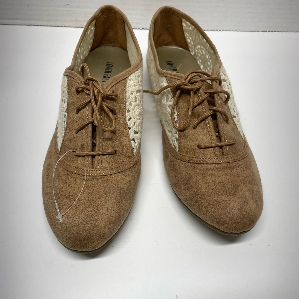 LOWER EAST SIDE Tan Lace-Panel Oxford Flats - Picture 2 of 6